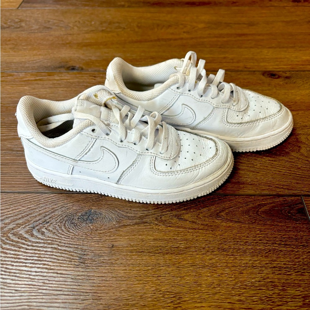 Nike Court Vision - Girls Size 12.5. Barely worn!